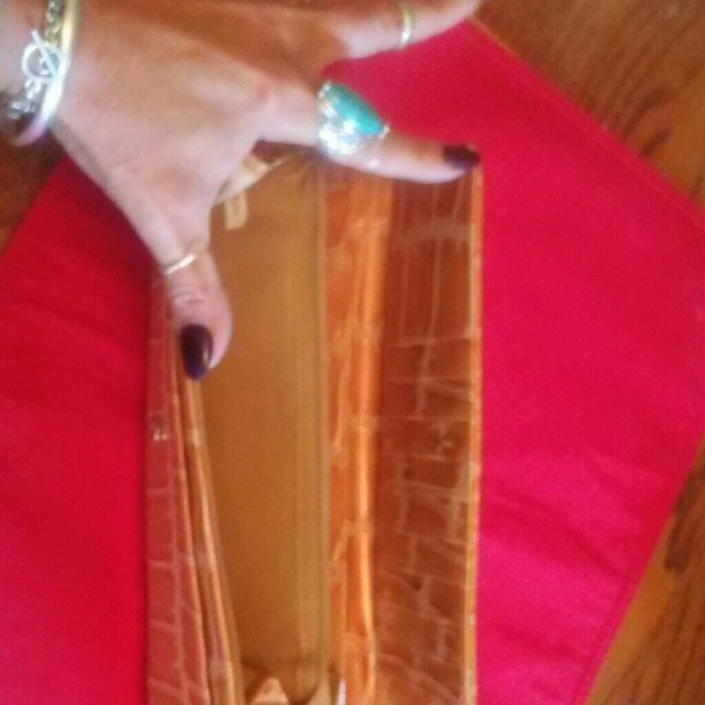 Large Wallet - Picture 2 of 3